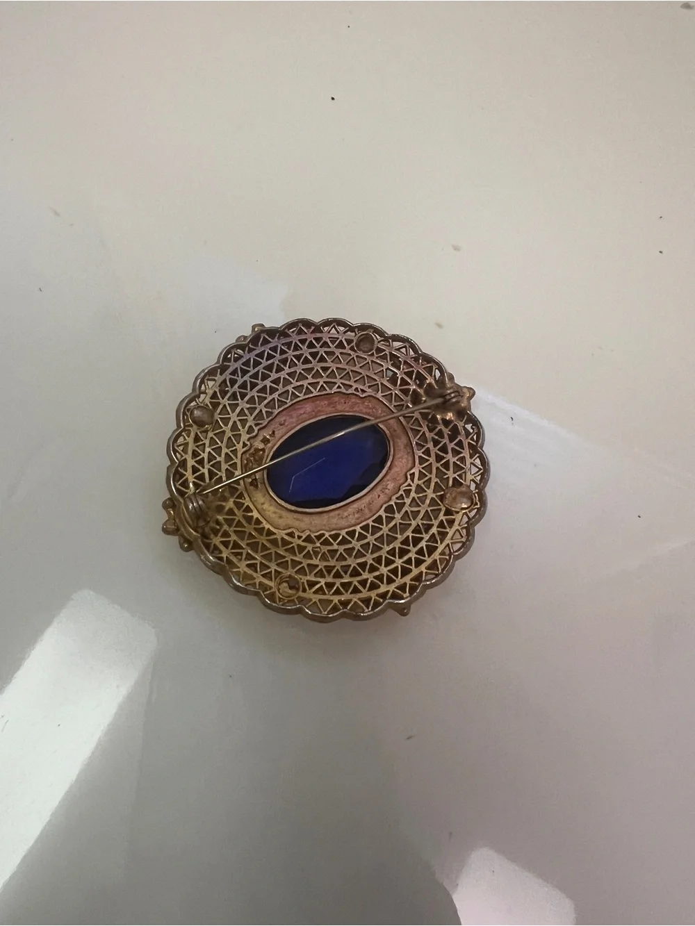 Vintage Gold Tone Brooch with Deep Blue Center Stone